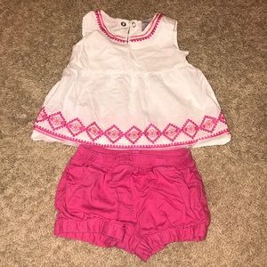 Baby girls top and matching shorts outfit